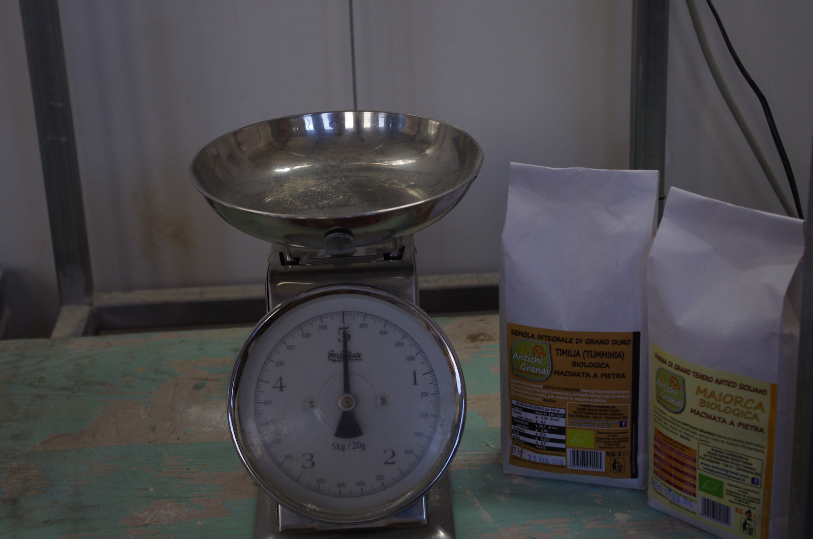 Farine biologiche di grani antichi siciliani Timilia maiorca perciasacchi russello evolutiva